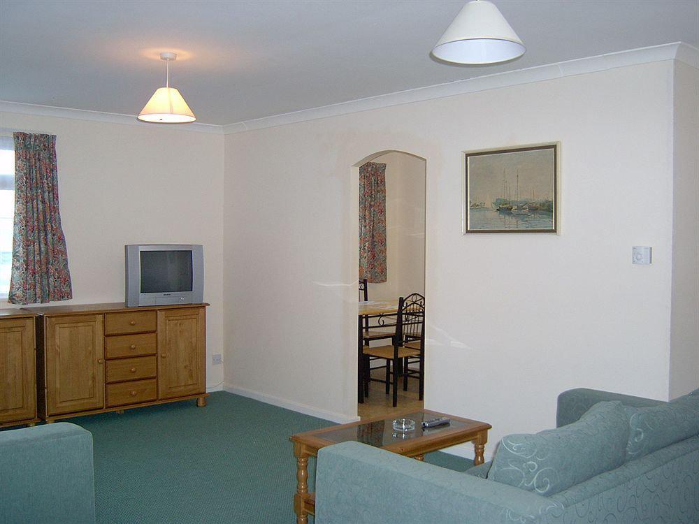 Warrens Village Motel And Self Catering Clevedon Exterior foto